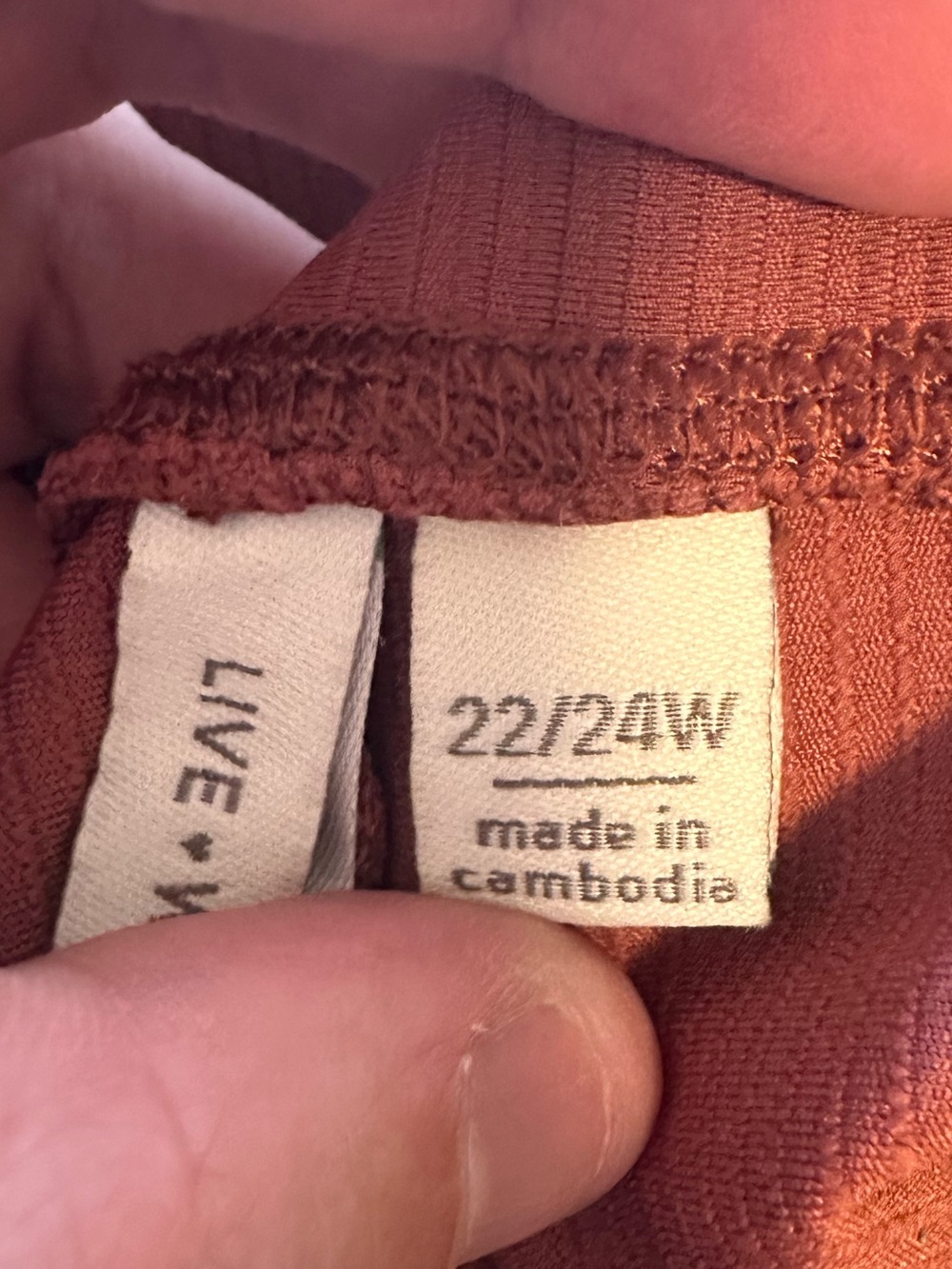 Cato Athletic High-Waist Pocket Leggings in Brick Red - Picture 6 of 6